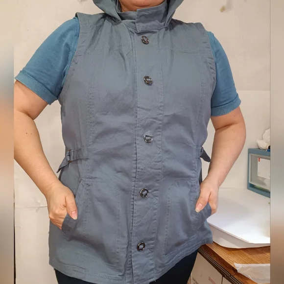 Hooded vest, Maurices size XL, new without tag. - Picture 10 of 17